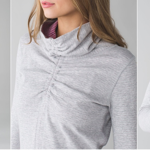 Lululemon In A Cinch long sleeve - Picture 3 of 5